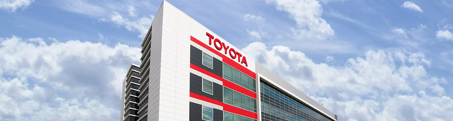 Изображение на странице TOYOTA ПОДВЕЛА ИТОГИ ПРОДАЖ В РОССИИ ЗА 2021 ГОД Тойота Центр Орск